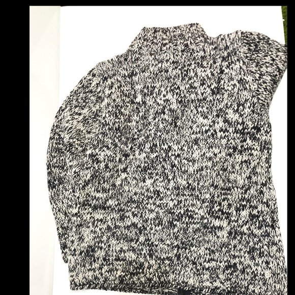 Beautiful French black & white wool zip sweater - Picture 4 of 6